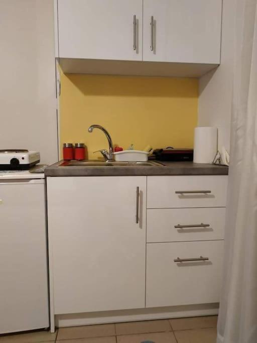 7th Floor Spacious Veranda In The Heart Of * אתונה