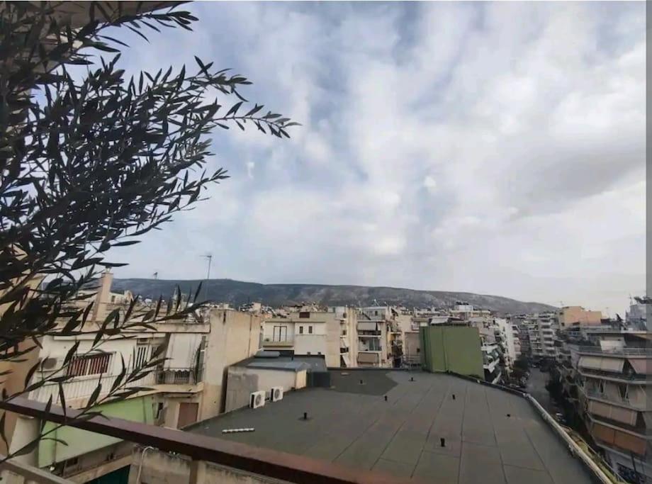 7th Floor Spacious Veranda In The Heart Of דירה אתונה